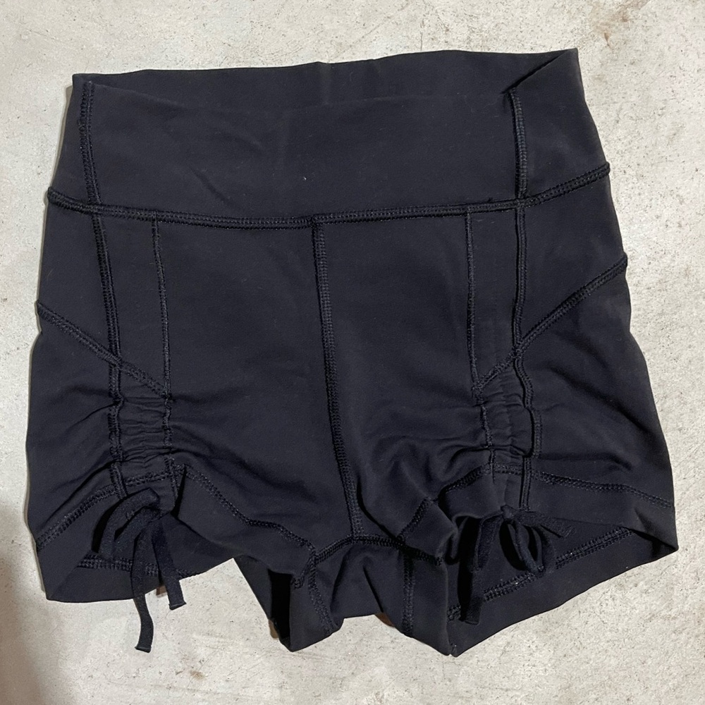 Lululemon liberty short